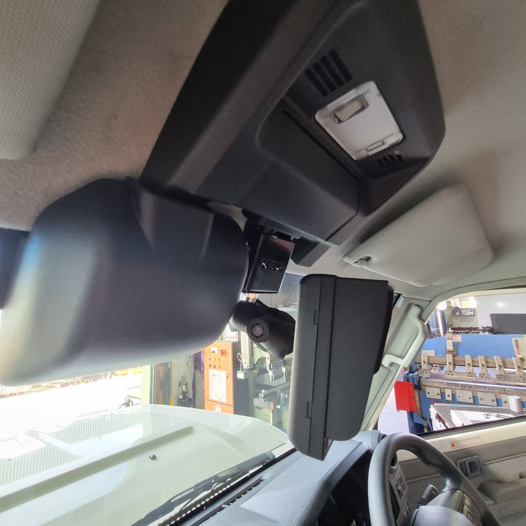 Kimberley2Cape Safety Dave Landcruiser Adapter